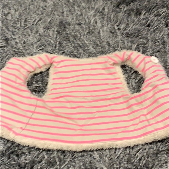 Boden 3-6 mo fuzzy vest - Picture 2 of 5